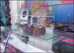 Am�nagement boulangerie, boucherie, traiteur: vitrine en plexiglas min�ral